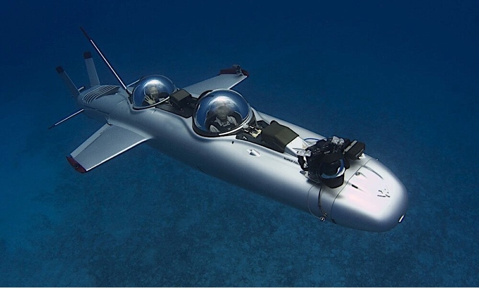 Подводная лодка из углеволокна позволит почувствовать себя настоящим обитателем моря